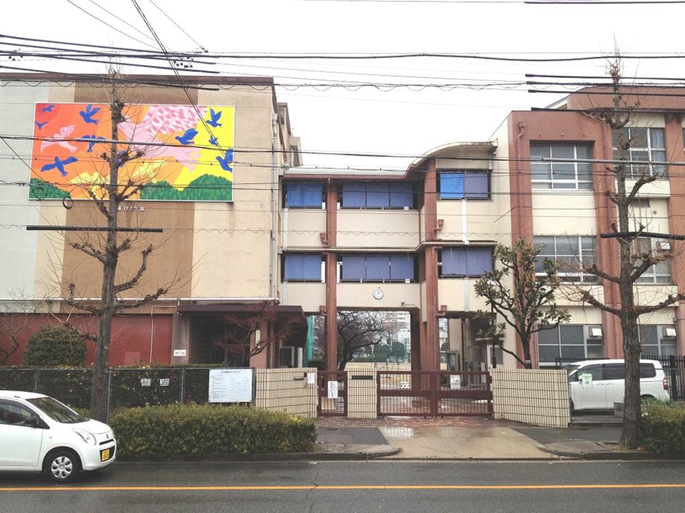 Junior high school. Imaike 510m until junior high school