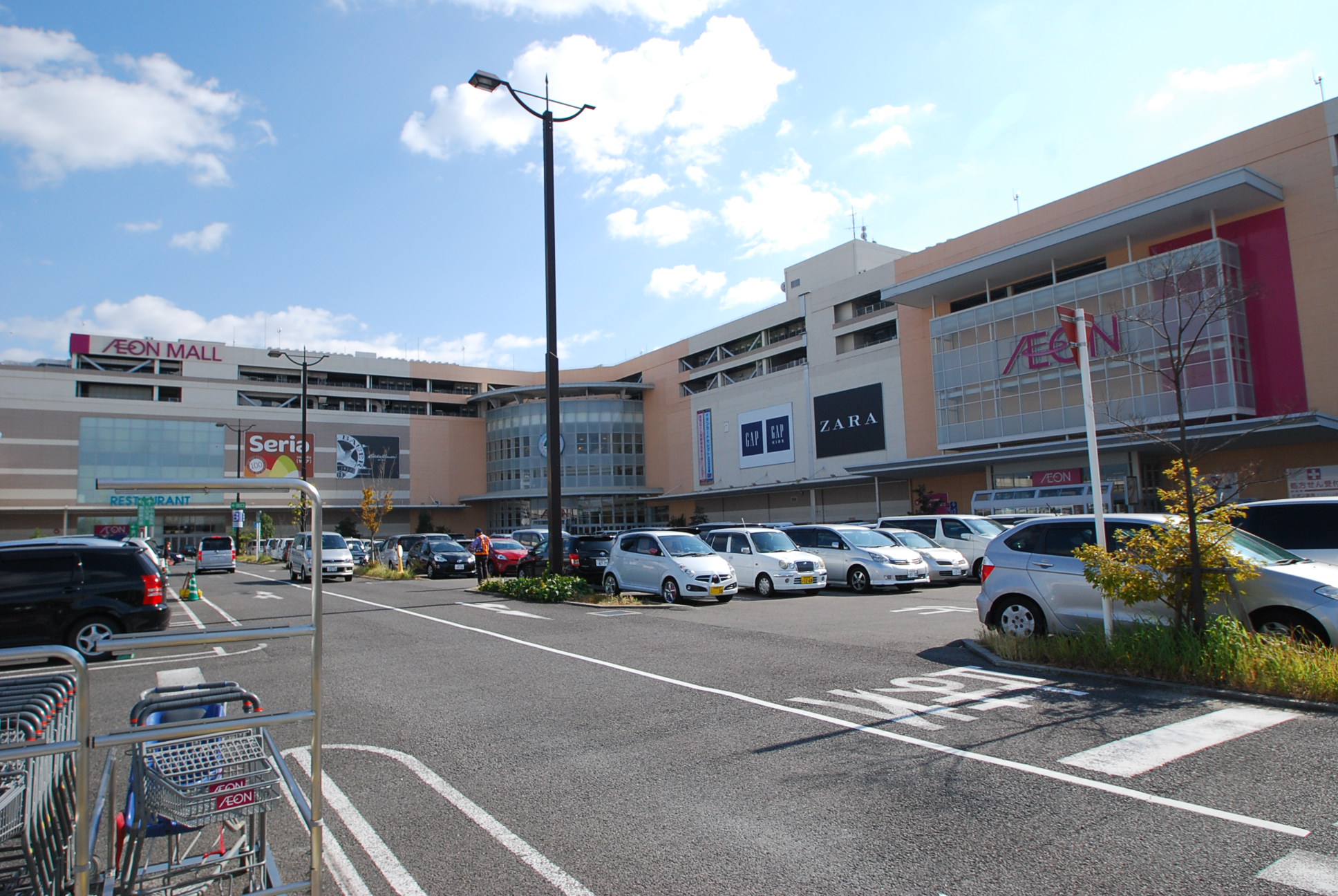 Shopping centre. MALE & Co. 