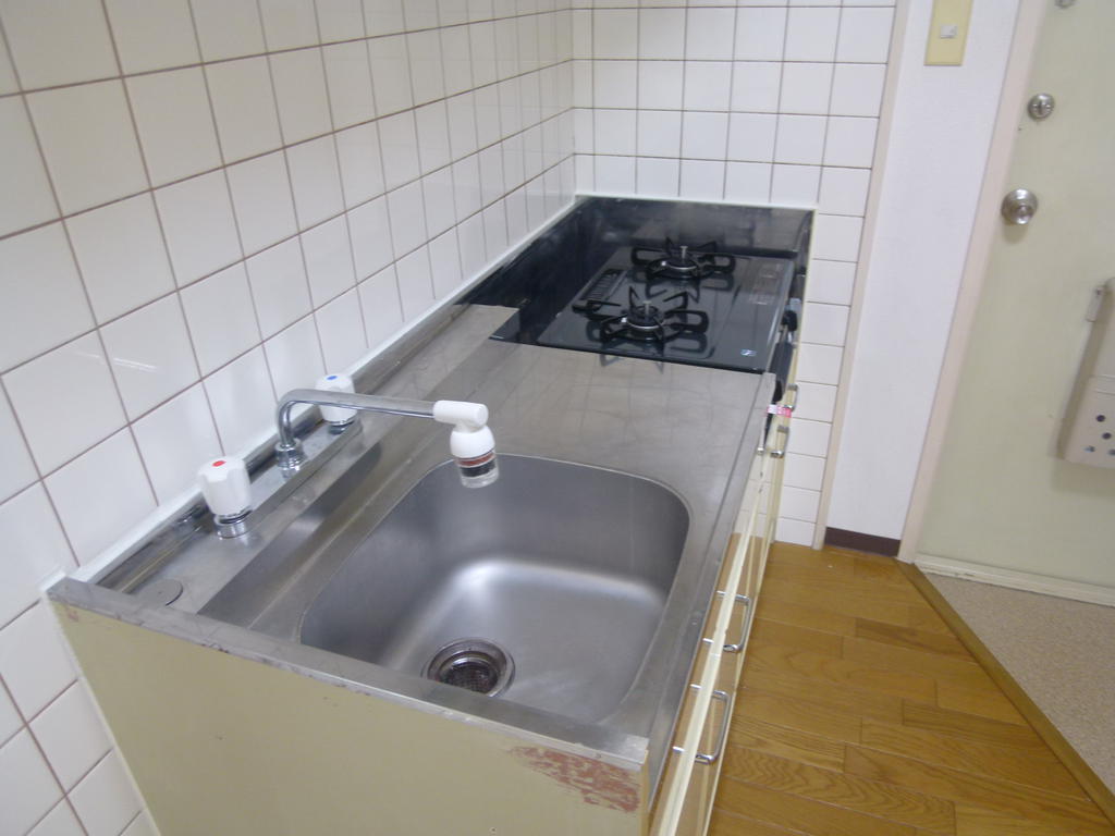 Kitchen. Two-burner stove