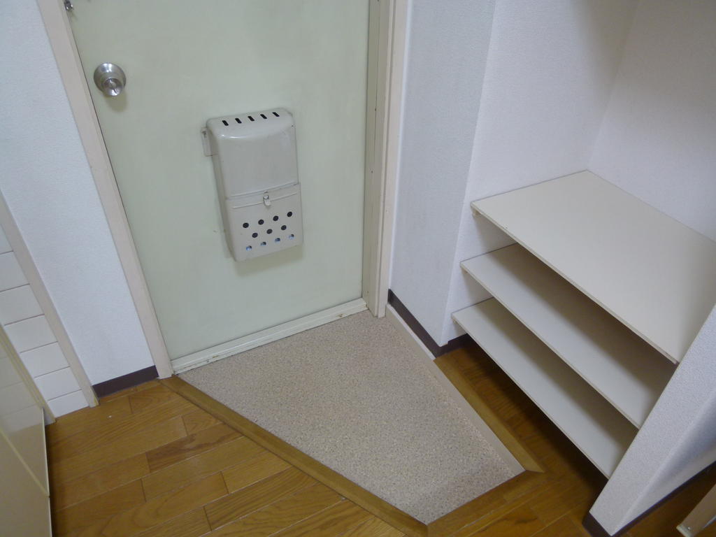 Entrance. There is space for shoe storage