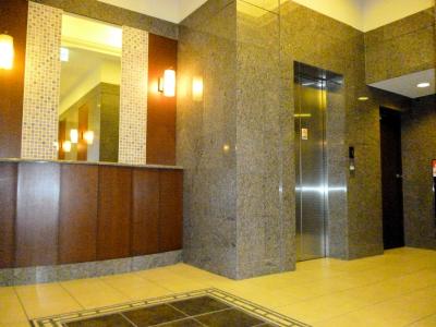 Entrance. Luxury ◎ Elevator is equipped with camera