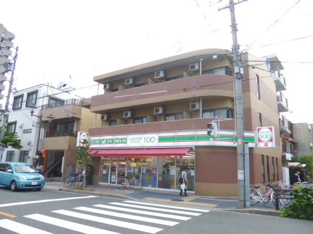 Supermarket. 292m until the Lawson Store 100 Nakata Hondori store (Super)