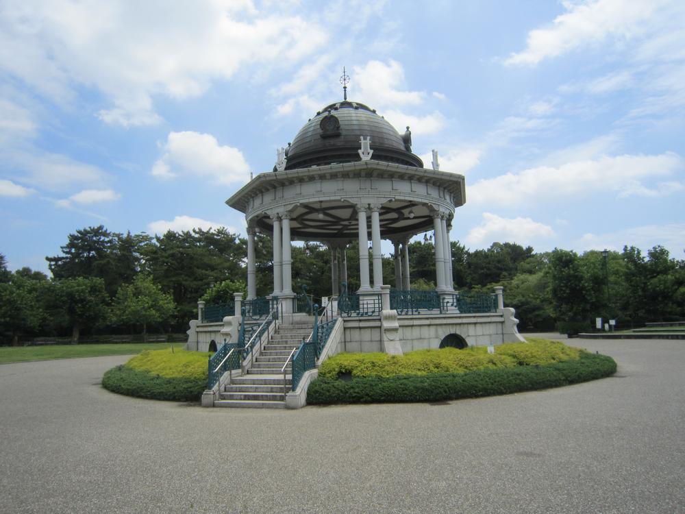 park. It is very good to Tsurumai park (1180m walk 15 minutes) walk course.