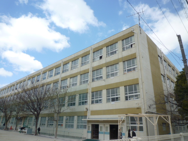 Primary school. 415m to Nagoya Municipal Higashiyama elementary school (elementary school)