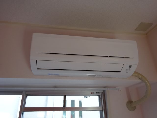 Other Equipment. Air conditioning is also pre-installed.