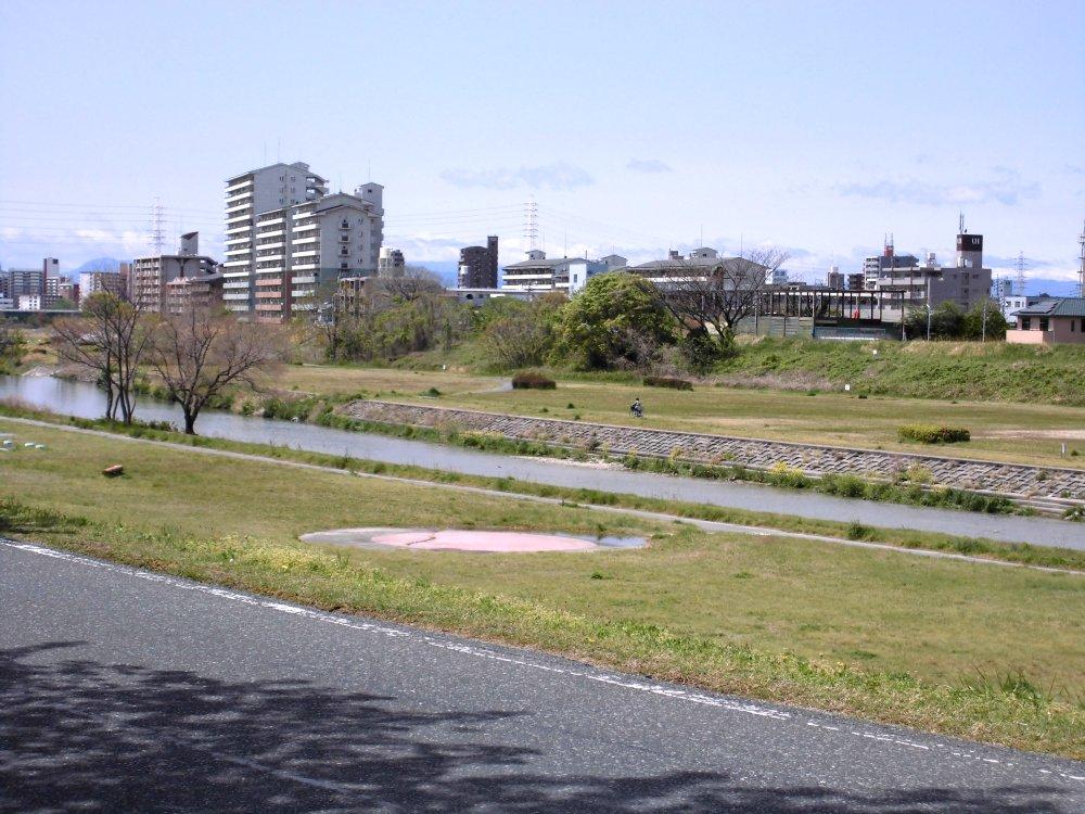 Streets around. 100m until Ohara Bridge green space