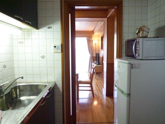 Kitchen. refrigerator ・ It comes with a microwave oven