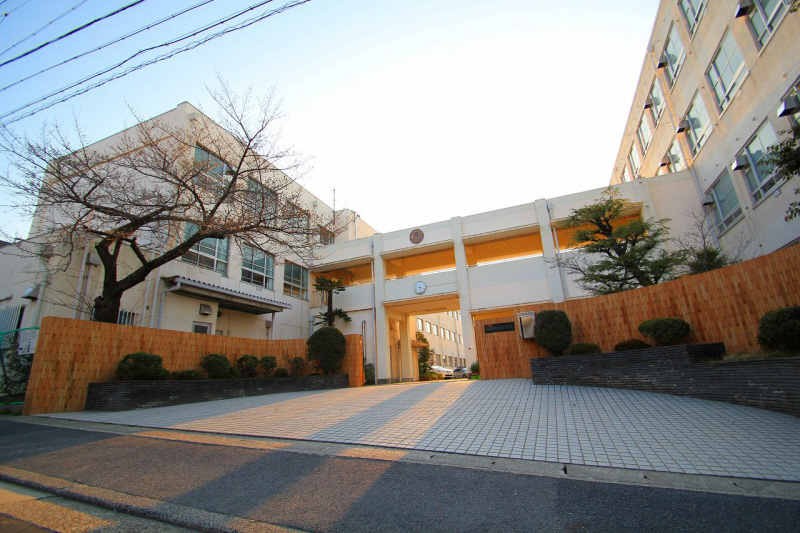 Primary school. Miyane up to elementary school (elementary school) 580m