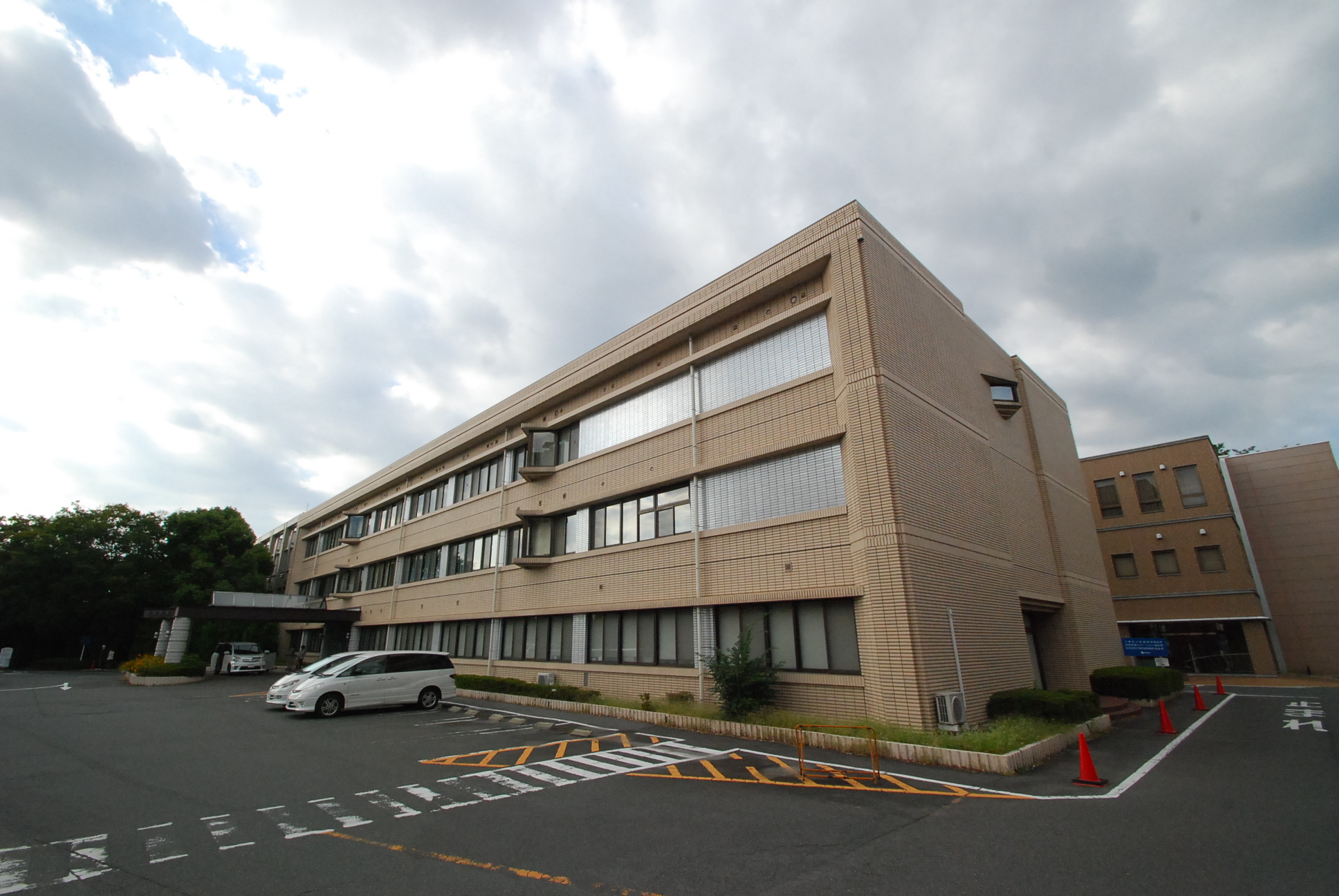 Hospital. 1030m to National Public Officers Mutual Aid Association Federation of Tokai Hospital (Hospital)