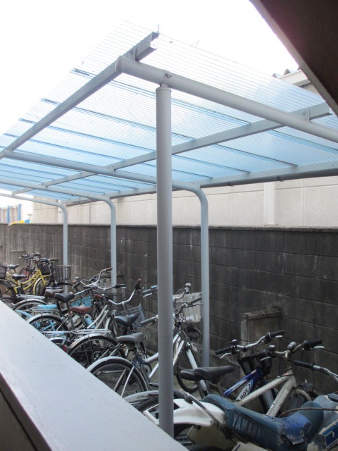 Other common areas.  ☆ Bicycle parking lot with a roof ☆ 