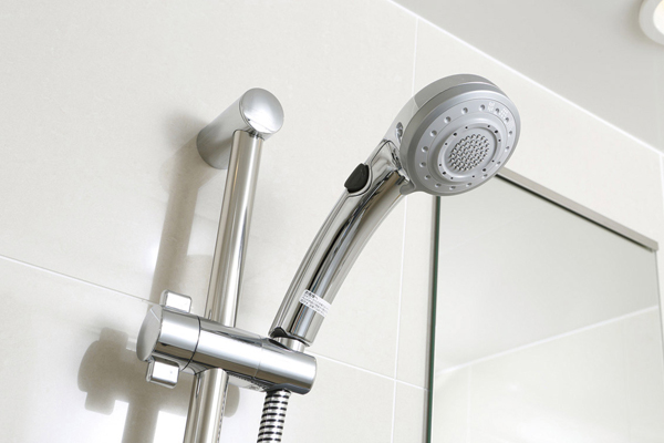 Bathing-wash room.  [Super water-saving metal shower head with switch] Same specifications
