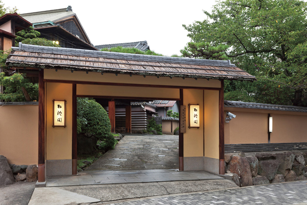 Surrounding environment. Restaurant MatsuKaede閣 (8-minute walk ・ About 600m)