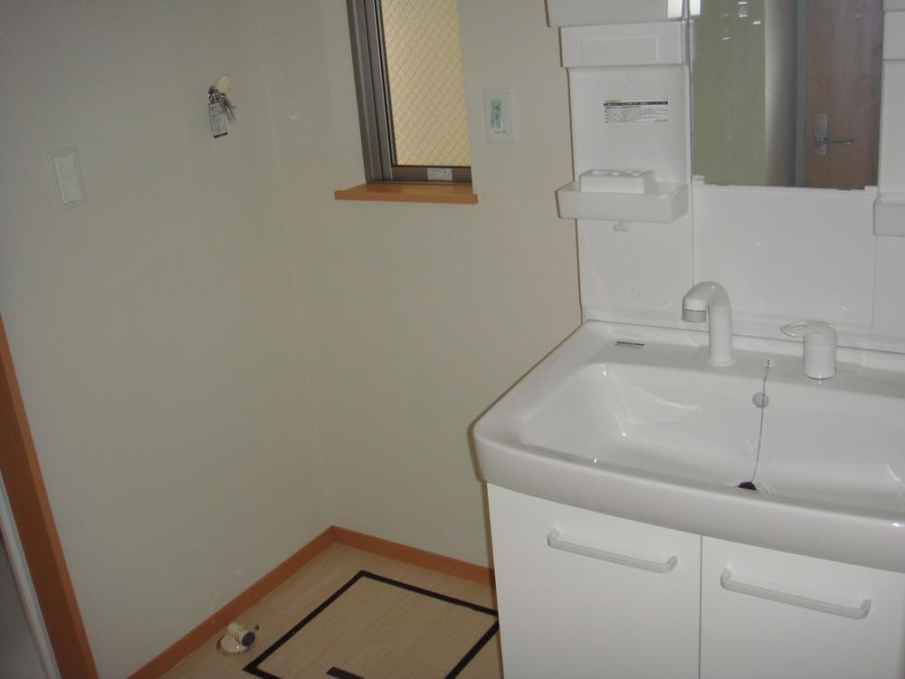 Wash basin, toilet. Indoor (September 2013) Shooting