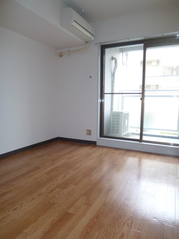 Living and room. Western style room 8 pledge Facing south