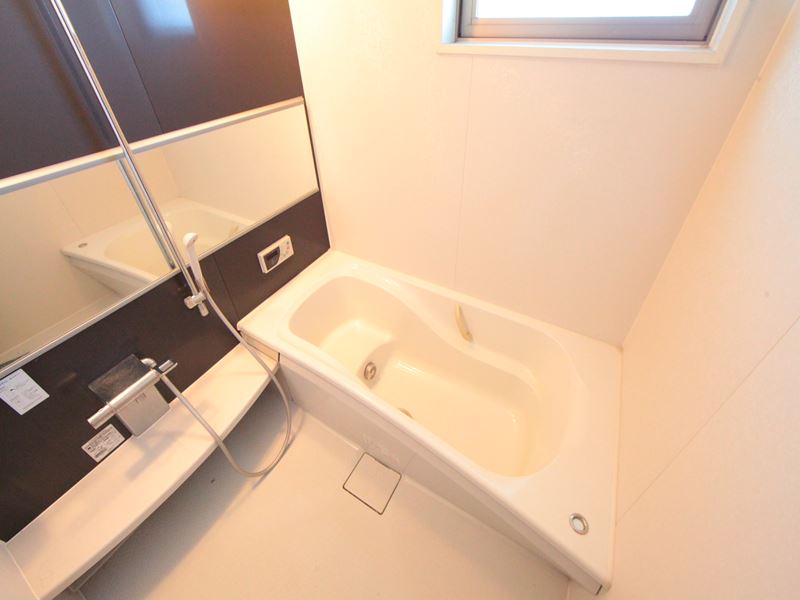 Bath. Bathing with additional heating function