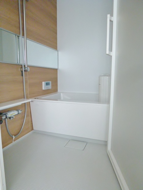Bath. ☆ Bus (with Reheating & bathroom drying function) ☆