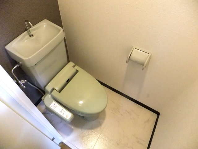 Toilet