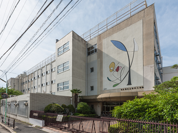 Surrounding environment. Nagoya Tatsuta fee elementary school (a 5-minute walk ・ About 360m)