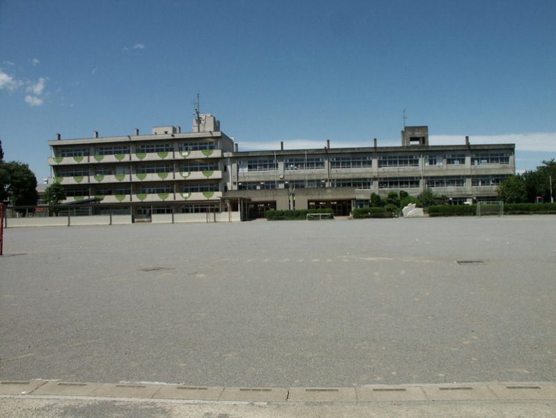 Primary school. Haruoka up to elementary school (elementary school) 380m