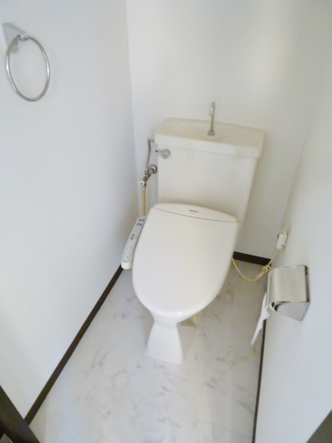 Toilet.  ☆ Toilet (with washlet) ☆