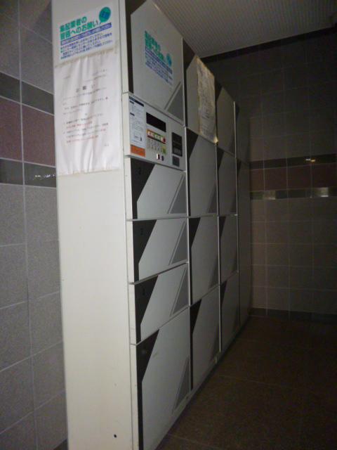 Other common areas. Delivery Box rooms with Azukareru is absent even at baggage