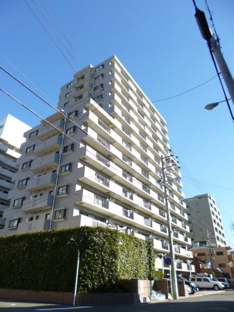 Local appearance photo. Local (12 May 2013) Shooting