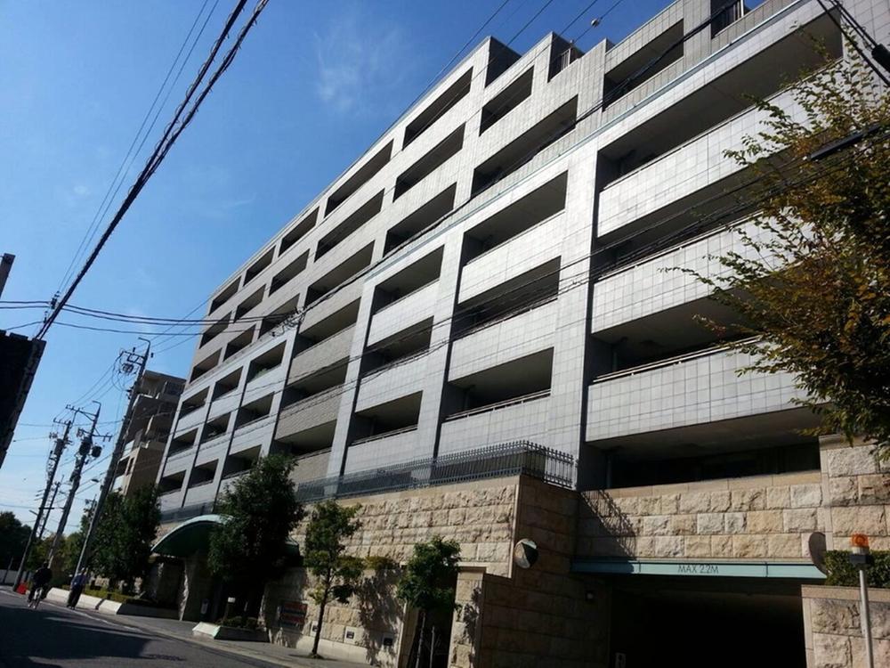 Local appearance photo. Local (11 May 2013) Shooting