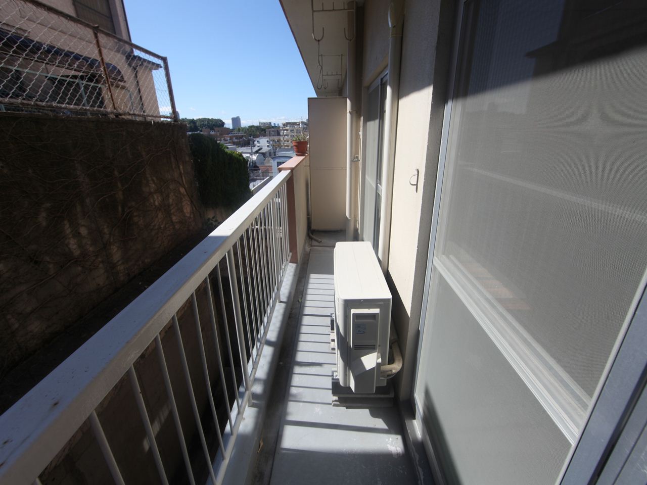 Balcony. balcony Laundry is Jose