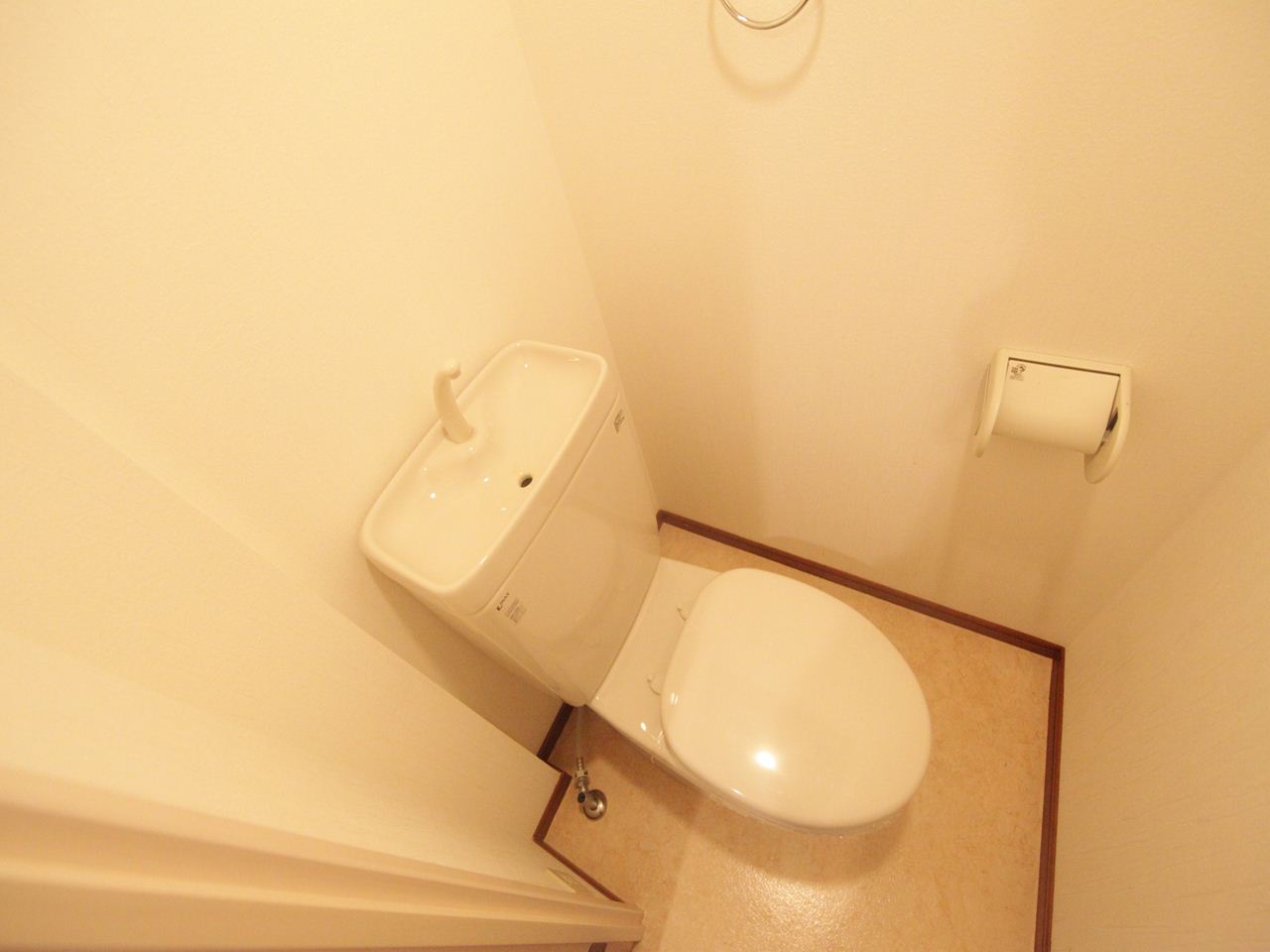 Toilet. bus ・ Restroom Warm water washing heating toilet seat mounting Allowed