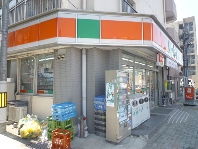 Convenience store. Thanks Chigusa Higashiyamatori store up (convenience store) 254m