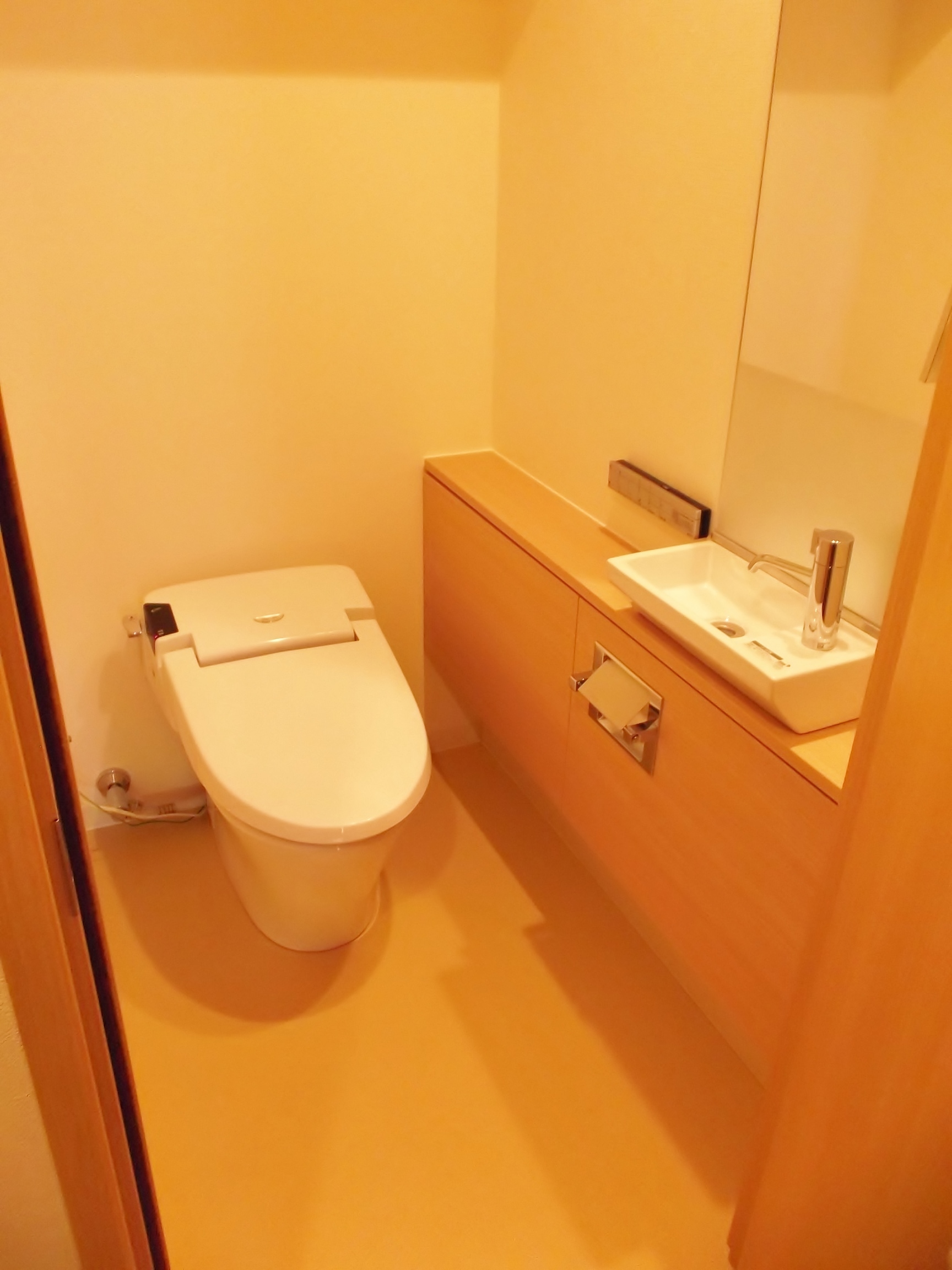 Toilet.  ☆ Toilet (washlet and with hand-washing facilities) ☆