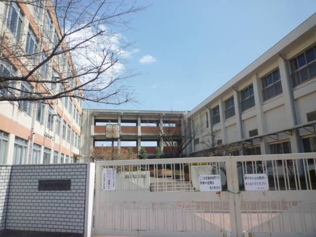 Primary school. 351m to Chiyoda Bridge elementary school (elementary school)