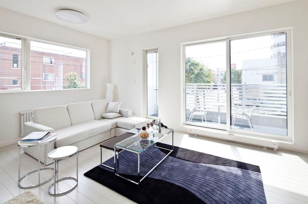 Same specifications photos (living). Second floor LDK will be able to live without having to worry about the line of sight from passersby and cars.