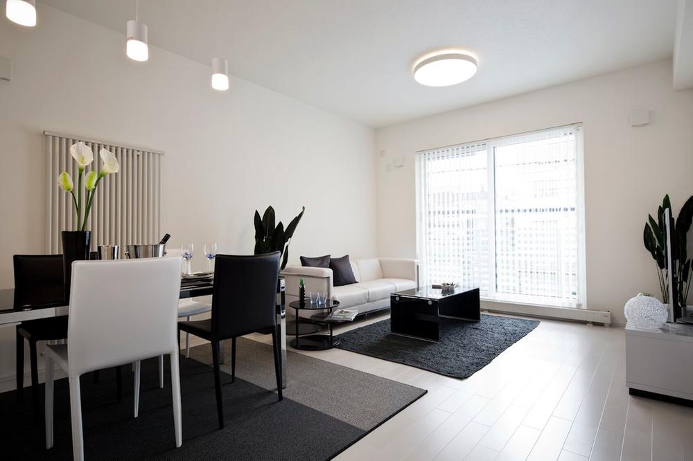 Same specifications photos (living)
