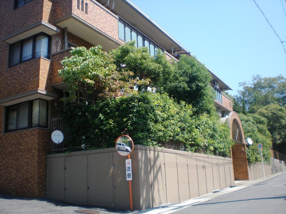 Local appearance photo. Elevator - is equipped with