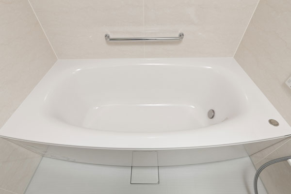 Bathing-wash room.  [Arcuate tub] Arcuate tub to draw a gentle curve, Body is fit in the bathtub, Guests can enjoy a soothing bath time (same specifications)