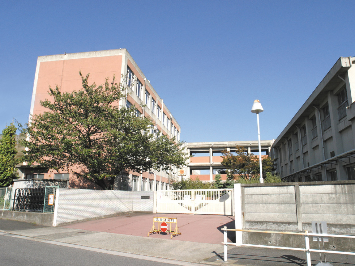 Surrounding environment. Municipal Chiyoda Bridge Elementary School (about 1040m / Walk 13 minutes)