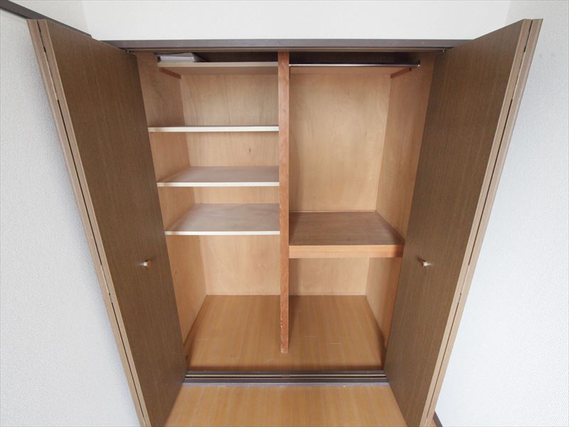 Washroom. closet