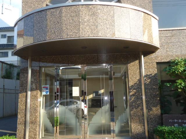 Entrance. Common areas