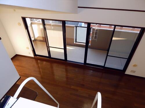 Living. Living you can overlook from loft