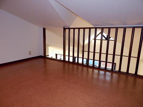 Other introspection. Hideaway mood, Receipt, It is with a loft that can be used for multi-purpose