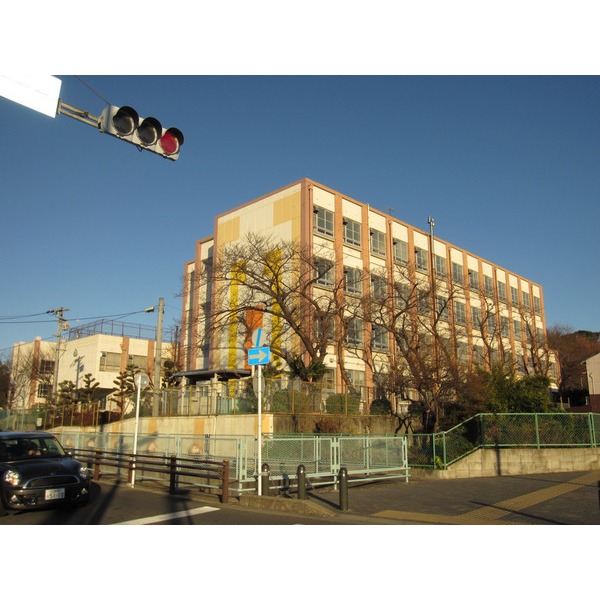 Primary school. 807m to Nagoya Municipal Higashiyama elementary school (elementary school)