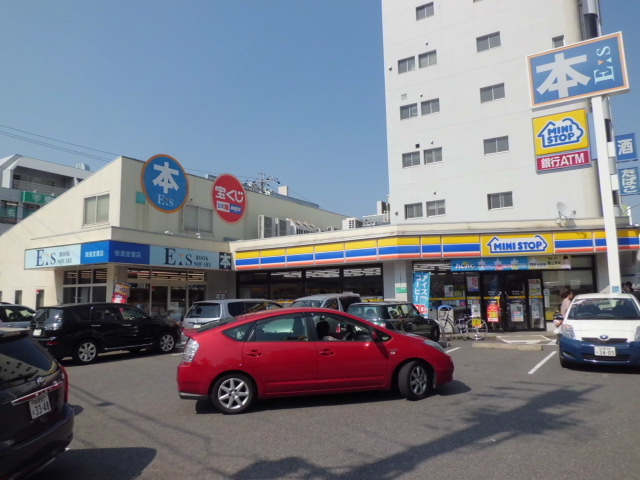 Convenience store. Ministop Co., Ltd. Hoshigaoka 72m to the store (convenience store)