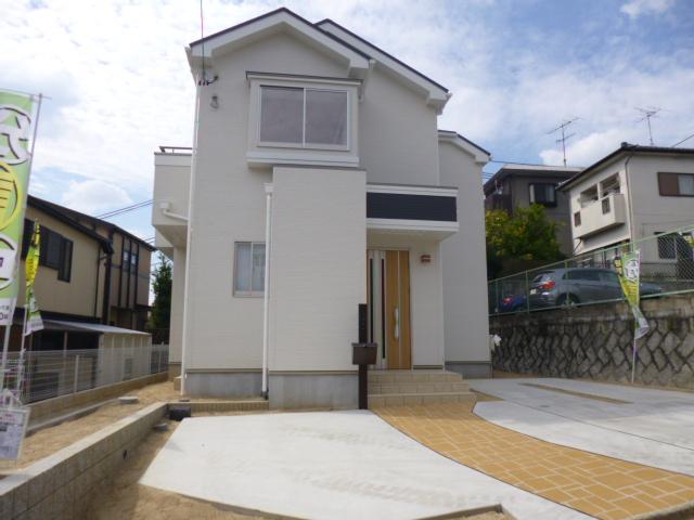 Local appearance photo. 2013.9.30 shooting is a very quiet residential area ☆ . ・ '' ・ *