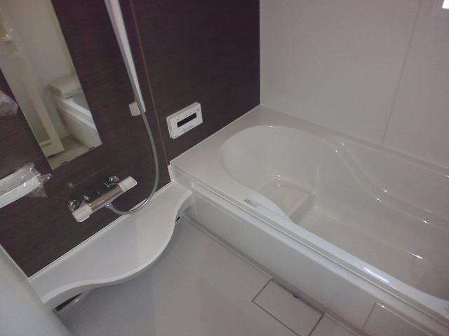 Bathroom. 2013.12.5 shooting