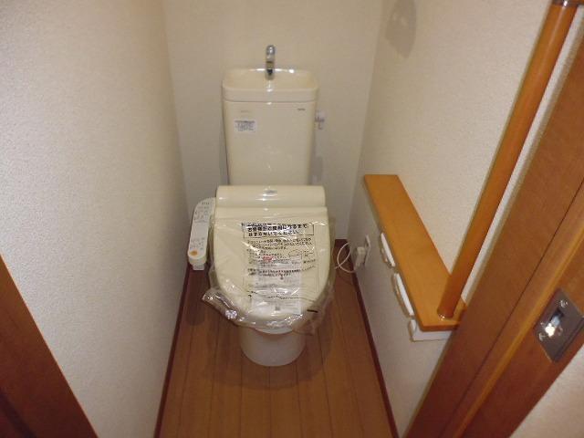 Toilet. 2013.12.5 shooting