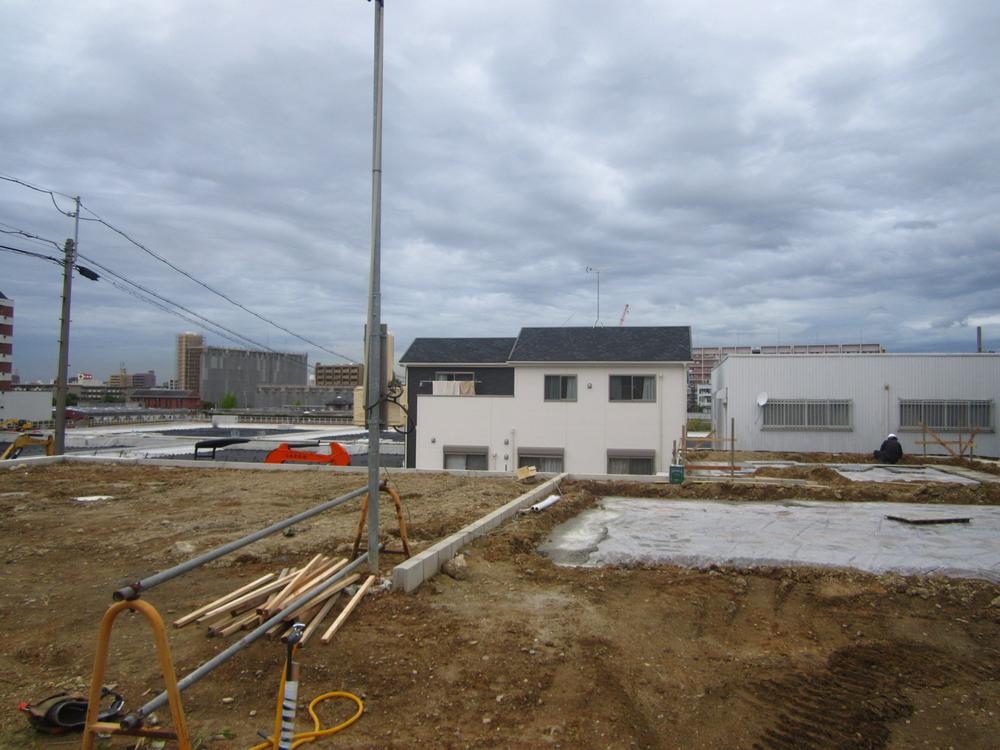 View photos from the dwelling unit. View from the site (October 2013) Shooting