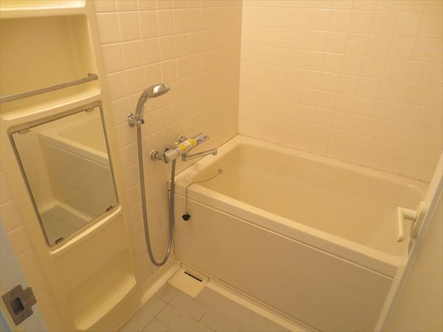 Bathroom. Water faucet is replaced..