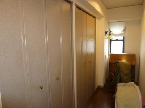 Receipt. Storage, such as walk-in closet ☆ Indoor (10 May 2013) Shooting