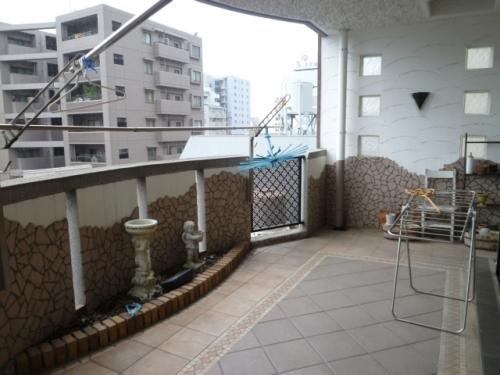 Balcony. Local (10 May 2013) Shooting